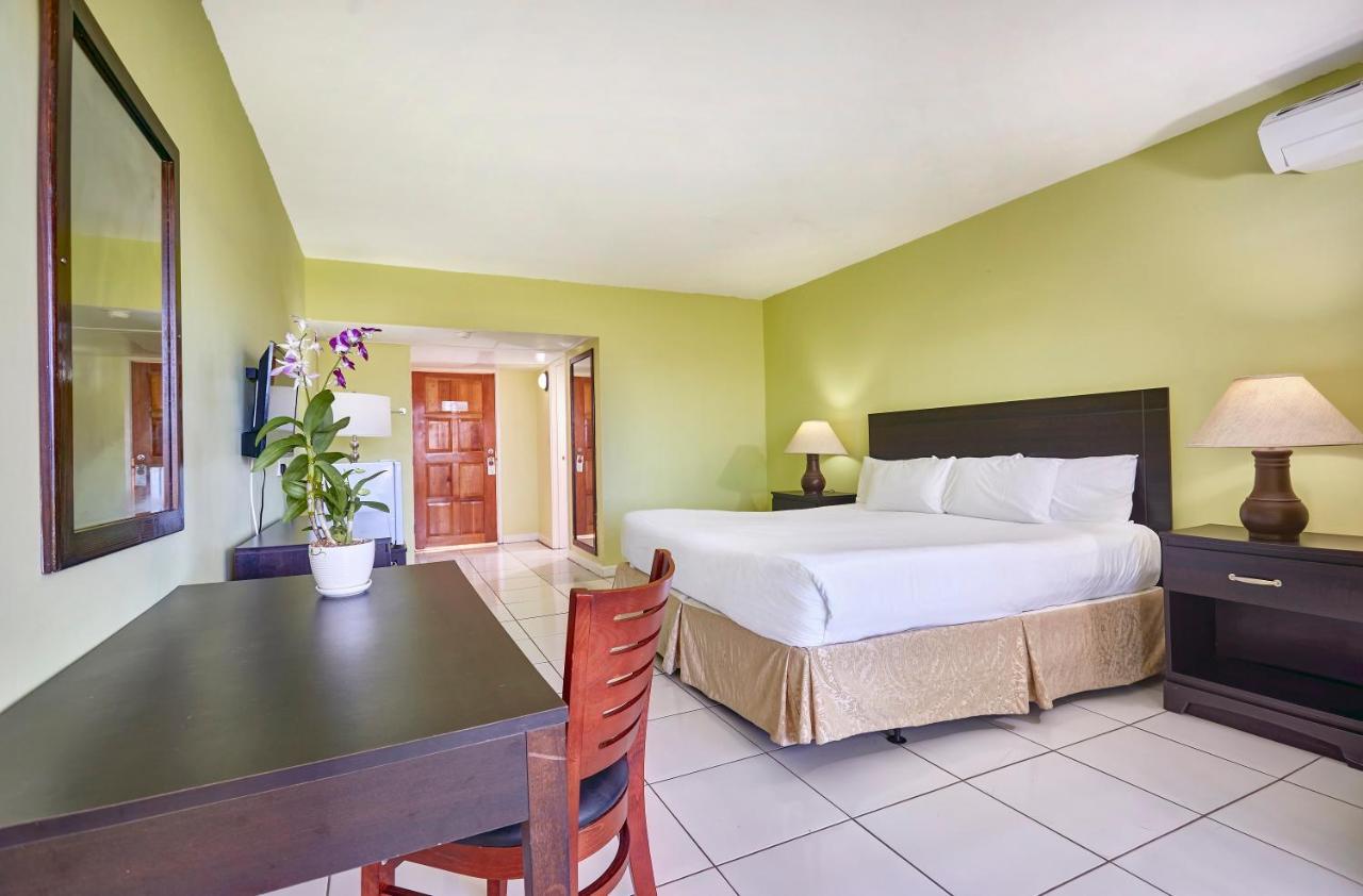Starfish St Lucia Hotel Rodney Bay Bagian luar foto